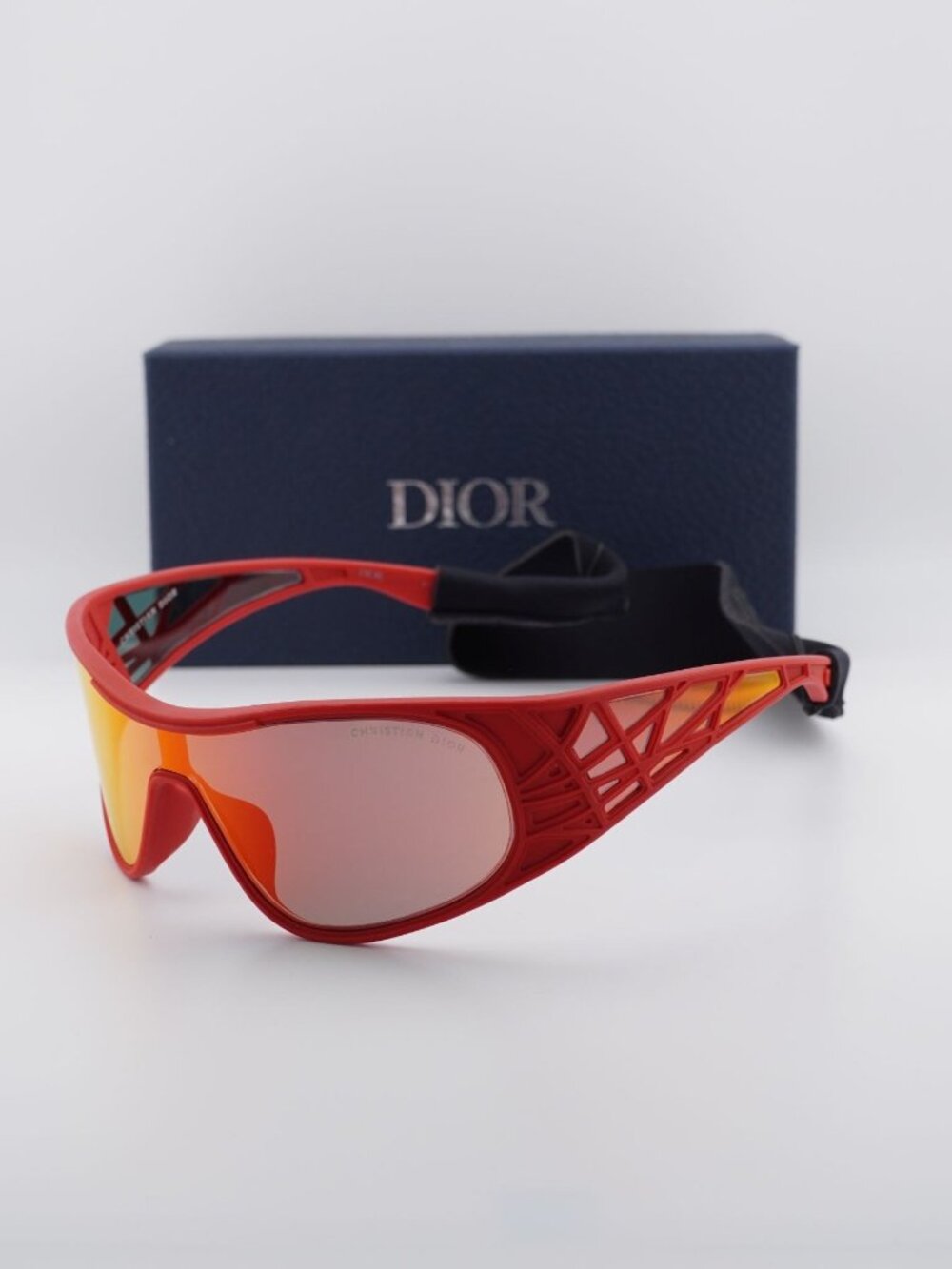 Dior DiorFluidCannage M1I 36J7 Shield Sunglasses Red / Red - Orange Mirror